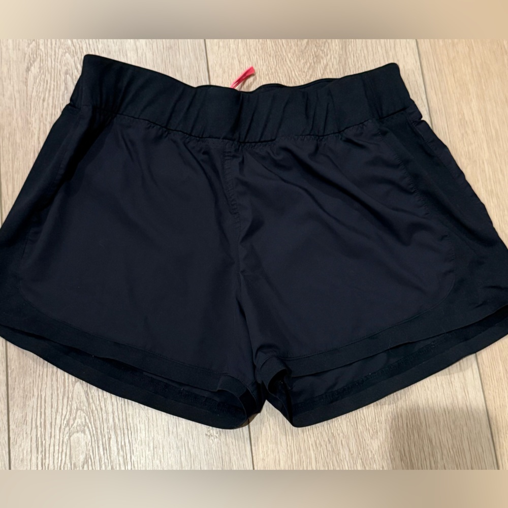 Athleta | Go the Distance Shorts | Black | Medium | 3”